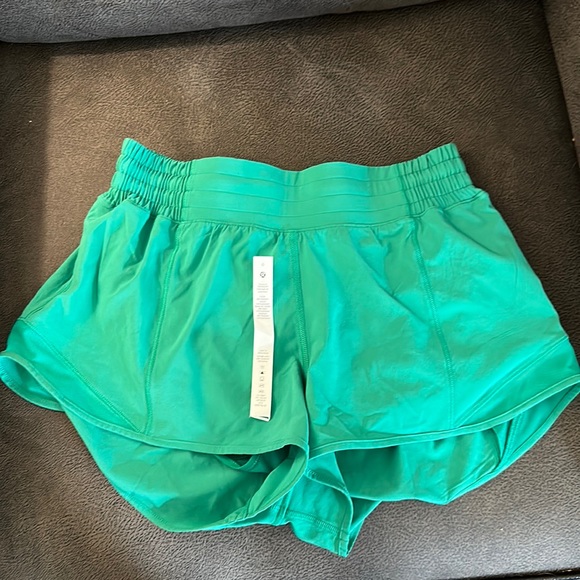 lululemon athletica Pants - Lululemon Kelly Green Hotty Hot Shorts